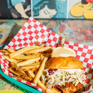 Fried fish sandwich